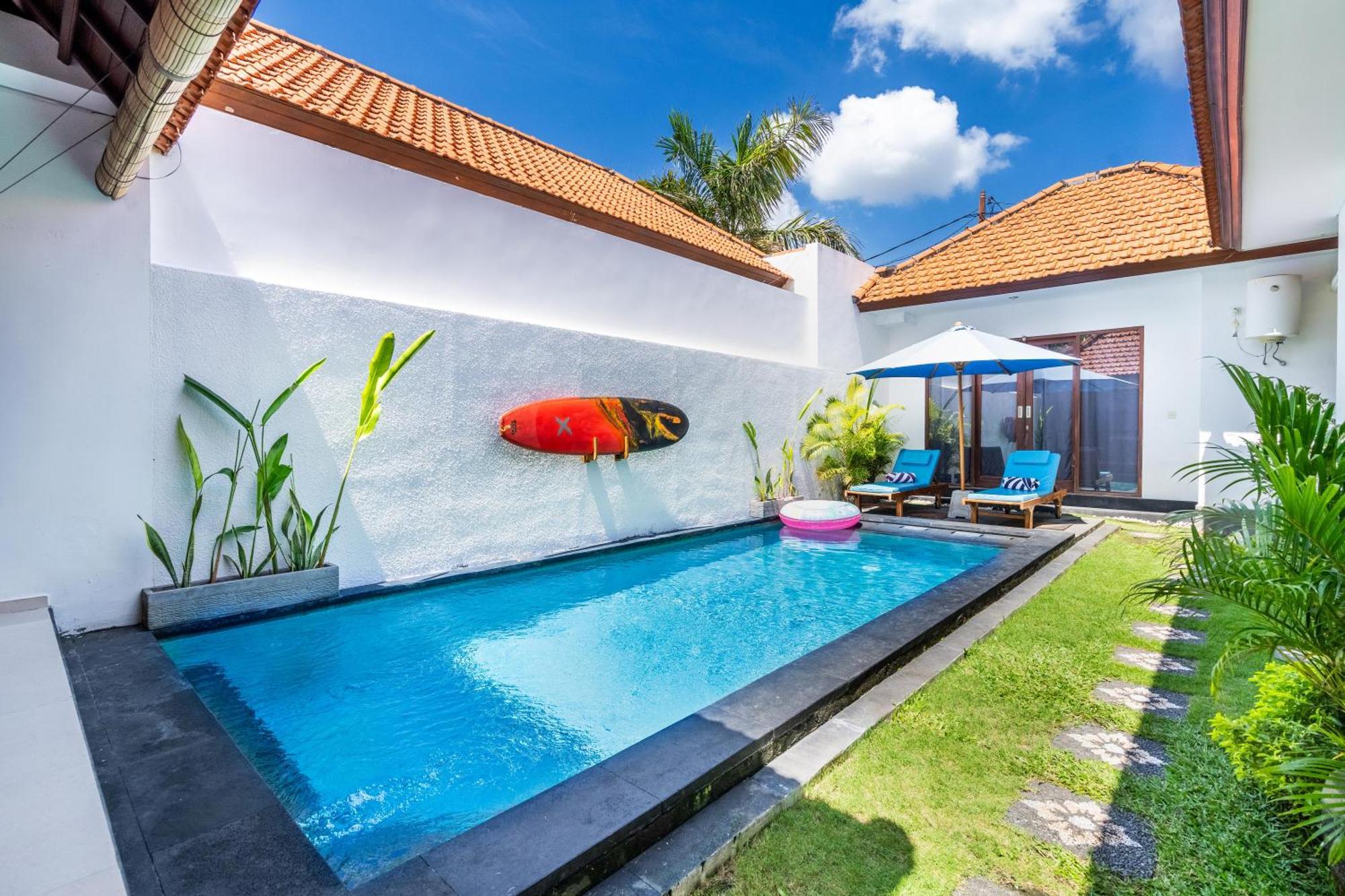 4-Bedroom Pool Villa Near Seminyak Center 外观 照片