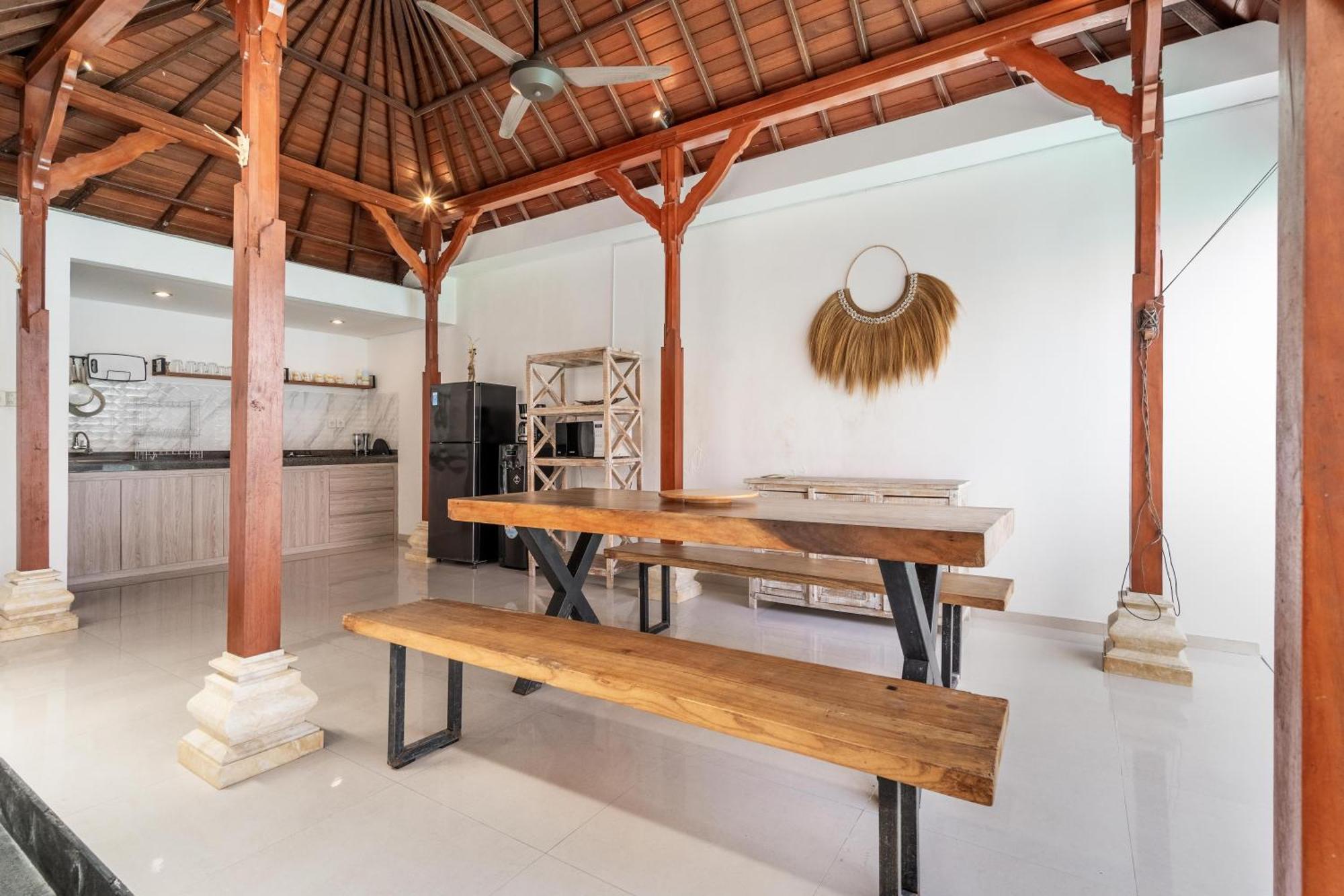 4-Bedroom Pool Villa Near Seminyak Center 外观 照片